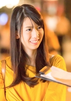 まだ美少女の面影を残す出産後10ヶ月のママ！白い紐ティーバックがセクシーな沢村さん - エチケット - 274ETQT-190 - 素人AV女優判定AI