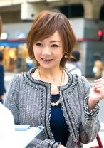 人妻をアンケートナンパして車両でイタズラ。その後シティホテルへ連れ込みイカセまくりSEX さりなさん(31歳) 魅惑なショートカットにGカップというギャップエロ！欲求不マ○コな人妻を高円寺の駅前で一本釣り！ - エチケット - 274ETQT-204