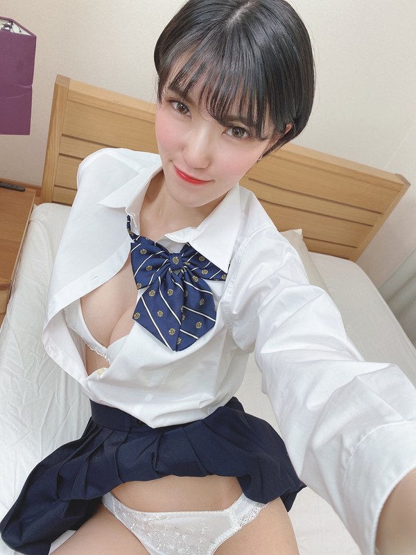 スレンダーでもおっぱいボインなショートカットのお姉さん系女子○生 あおいちゃん - ディレクターズ - 1jkp00001