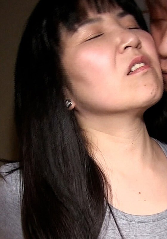 街で見かける地味目な熟女さんが見せる激しいSEX！隠れビッチな素人熟女さんにした事のない激しいSEXしてみました。 - 即ヌキ - h_1724m591g00002