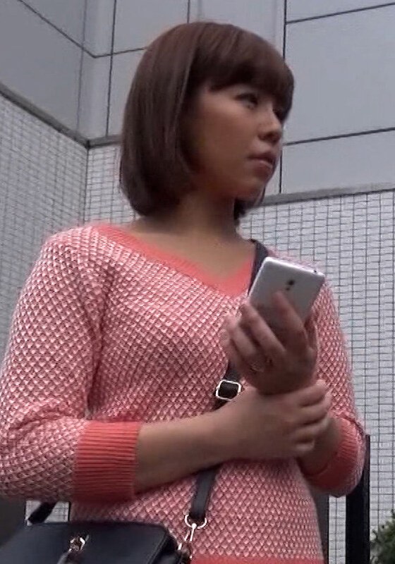 下ネタ大好きな若妻さん！？着衣巨乳のFカップを揺らしエロエロ変貌でノリノリ本能SEX！ - 即ヌキ - h_1724m594g00007