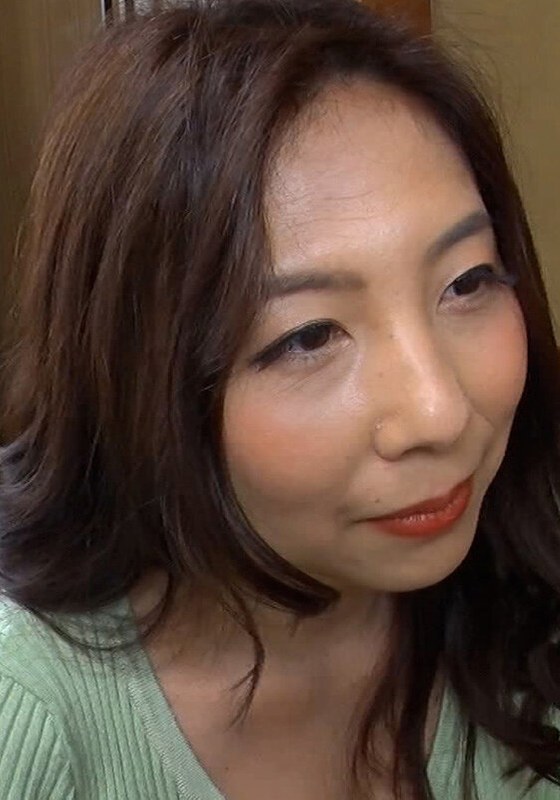 母とふたりの家族旅行！息子愛が強すぎる母は性欲が抑えきれず…息子相手に快楽に溺れ肉体関係にハマっていく母子！ - 即ヌキ - h_1724m631g00004