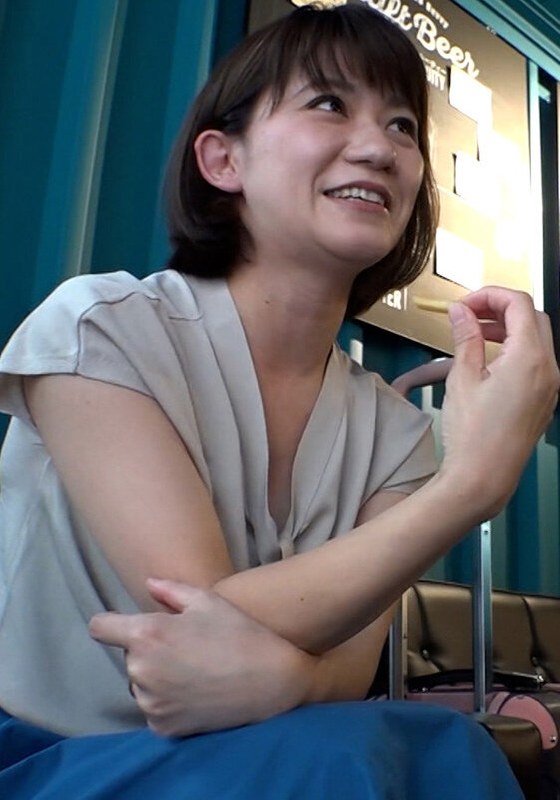 断れない奥様は実はハメ撮り好きな淫乱奥様！初対面の相手に中出しエッチを撮らせて本気イキ！ - 即ヌキ - h_1724m642g00003