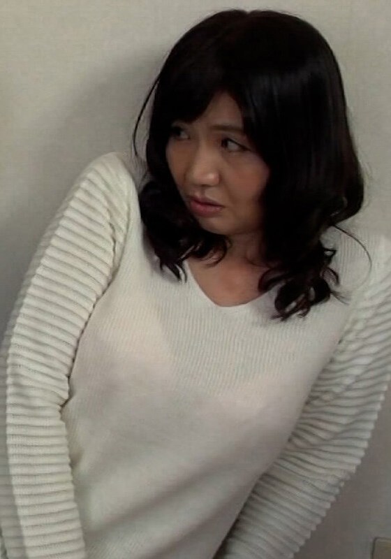 お母さんに向かう息子の歪んだ性欲が暴走する！！性欲旺盛な年頃の息子は五十路母と肉欲SEXで性欲解消！ - 即ヌキ - h_1724m645g00001