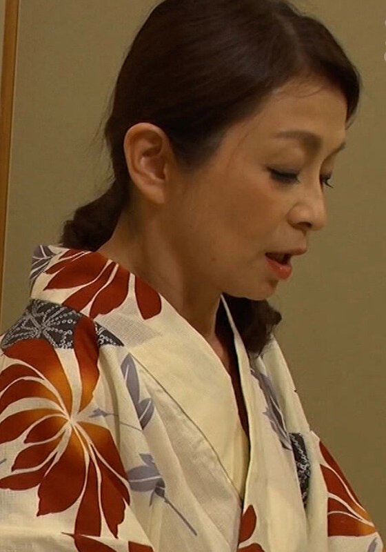 息子と二人の母子旅行！一晩だけの禁断の関係を受け入れた母子は快楽へと堕ちていき… - 即ヌキ - h_1724m654g00004