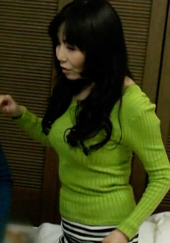 母さんがAVに出てる！？欲求不満解消にAV出演した母は息子にSEXを求めて… - 即ヌキ - h_1724m667g00006