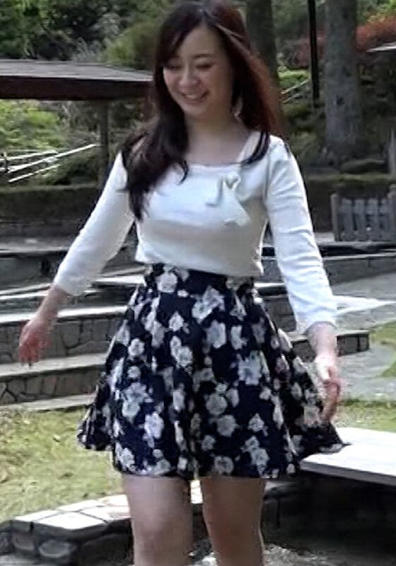 奥さん読モと温泉撮影旅行の打ち上げで酒を●ませて酔いつぶれた奥さんを介抱と称していたずらしてその気にさせてやっちゃいました！ - 即ヌキ - h_1724m676g00011