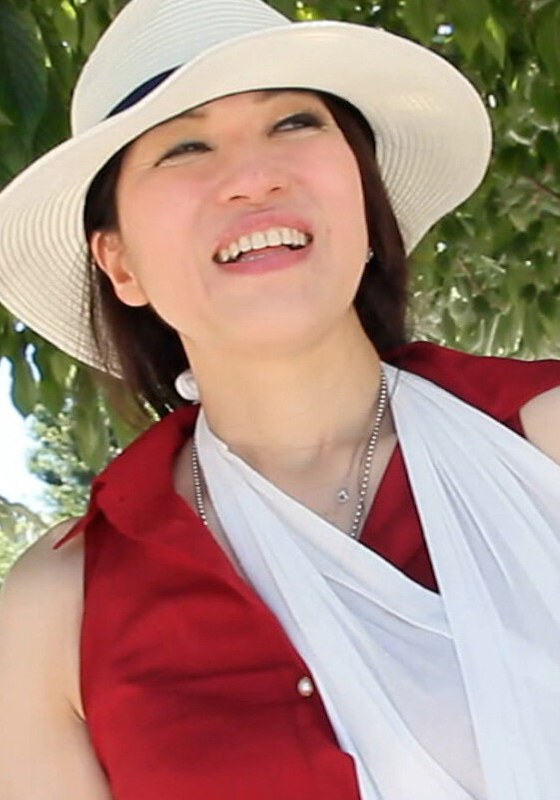 腕を骨折してるのにAV出演！？少し位の怪我ならエッチしたら治る！？セックスがしたくてたまらない淫乱熟女の濃厚SEX - 即ヌキ - h_1724m690g00017