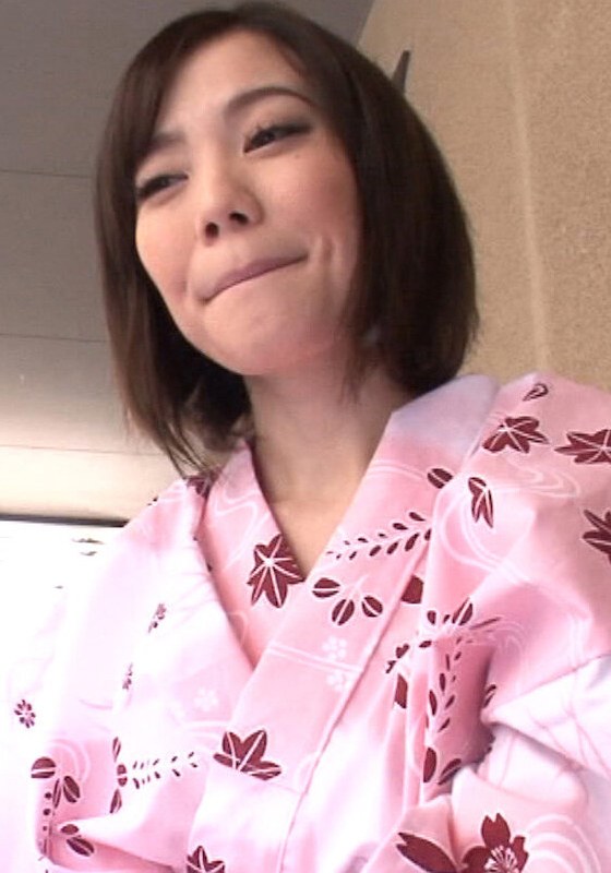 温泉宿で一人暇そうな奥様をナンパ！旦那のいない隙に他人棒でイキ果てる不貞妻！ - 即ヌキ - h_1724m702g00009