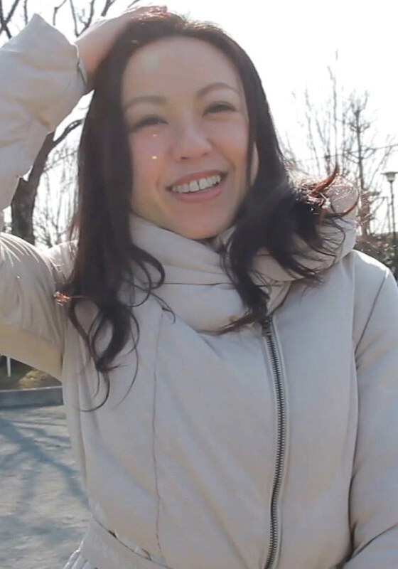 男性経験は8年間なし！やりたいけど相手がいない熟女が欲求不満に耐えかねてAV出演！清楚な顔に潜む隠れビッチ！ - 即ヌキ - h_1724m706g00001