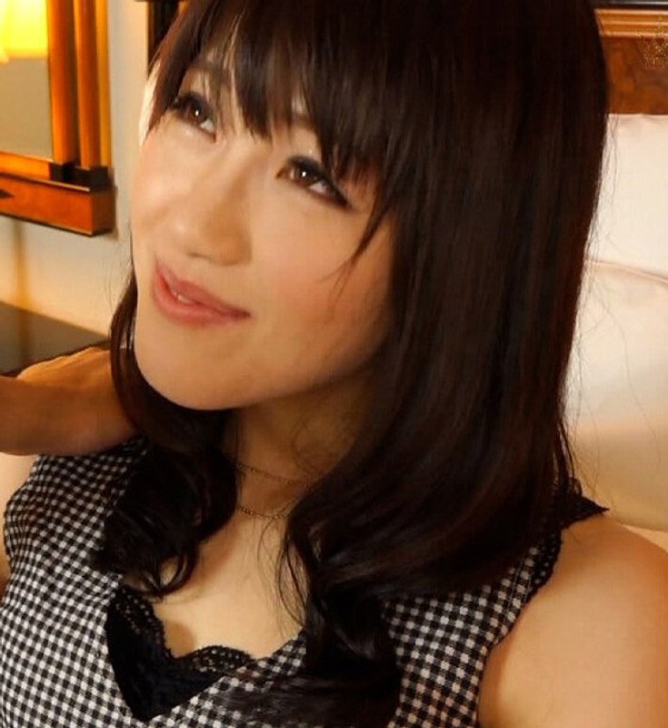 笑顔が素敵なごく普通の美熟女が戸惑いながらも他人棒に溺れ本能丸出しでイキまくる豹変SEX！ - 即ヌキ - h_1724m719g00013