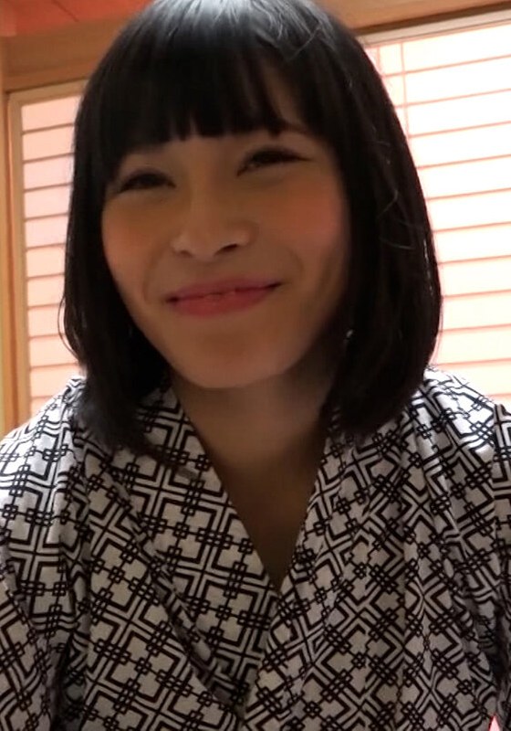温泉モデルの撮影ロケに参加した清楚系、黒髪美人奥様！ロケ先の旅館でお疲れ様宴会で盛り上がりそのままSEX！ - 即ヌキ - h_1724m725g00012