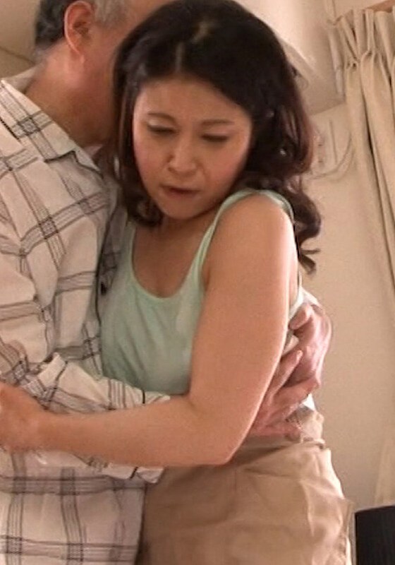 ノーブラ巨乳の熟女介護ヘルパーさんと汗と愛液まみれの濃厚SEX！ - 即ヌキ - h_1724m742g00009