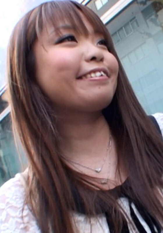 女性誌の取材と称して街行く若妻さんに声掛け！女性同士に警戒心ゼロでついて来た若妻さんにレズテク快感堕ち！ - 即ヌキ - h_1724m755g00002