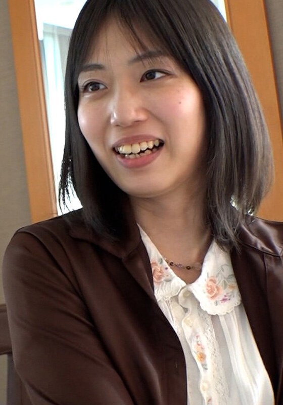 笑顔が素敵な結婚1年の若奥様をホテルに誘って不倫や性生活のアンケート調査！欲求不満とみるや唇を奪い愛撫に…気持ちいいですけど、と不貞行為に堕ちていく若奥様に中出しSEX！ - 即ヌキ - h_1724m756g00005