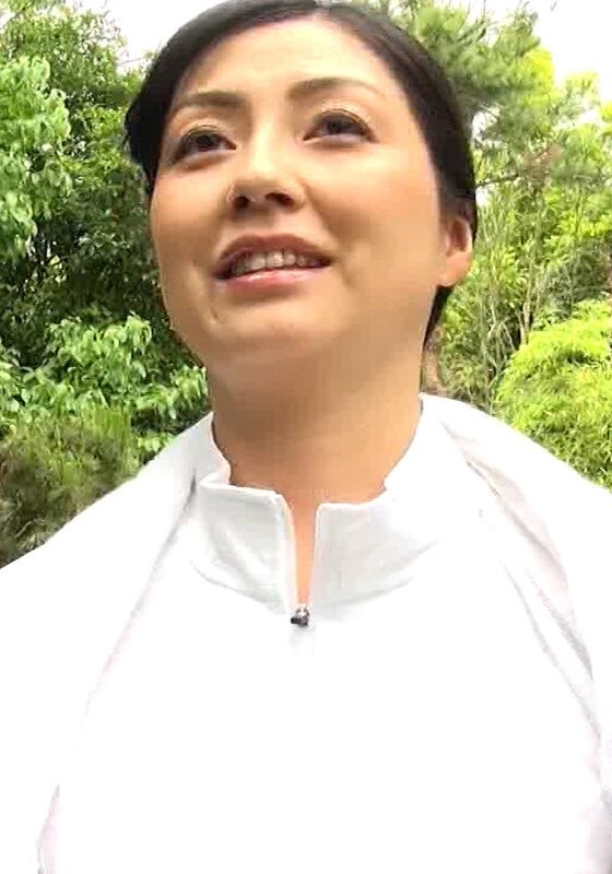 松本在住田舎暮らしの40代美熟女さんに突撃撮影！インタビューもそこそこに撮影開始！美乳で感度抜群中出し濃厚SEX！ - 即ヌキ - h_1724m789g00004