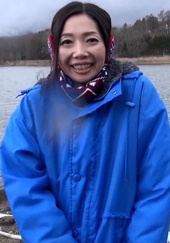 AV応募の地方の湖畔に暮らす熟女さんに突然訪問！3か月のセックスレスに耐えかねAV中出しSEX！ - 即ヌキ - h_1724m789g00006
