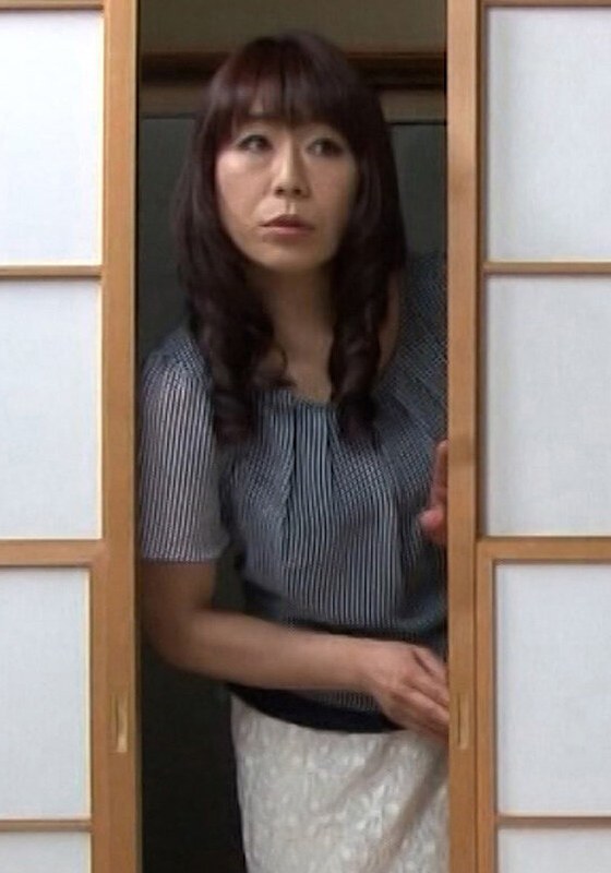 教え●の父の愛撫に堕ちて…巨乳を揉みしだかれ感じてしまう熟女先生！？に顔射SEX！ - 即ヌキ - h_1724m793g00010