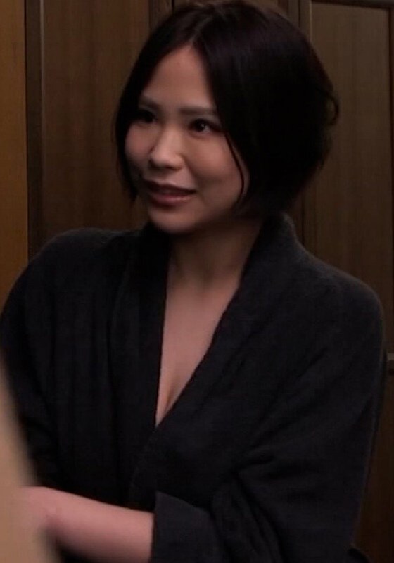 まさかの訪問者！欲求不満のカラダは4Pに快楽堕ち！連続ぶっかけSEX！ - 即ヌキ - h_1724m805g00002