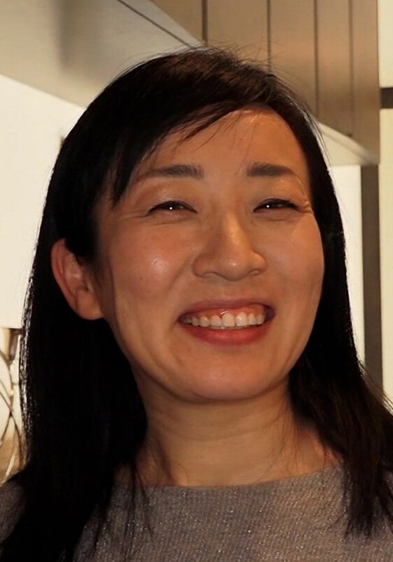 若い甥っ子のキスに欲情した叔母さんのオナニーを目撃！！昼下がりの情事に乱れる清楚な人妻 - 即ヌキ - h_1724p009g00003