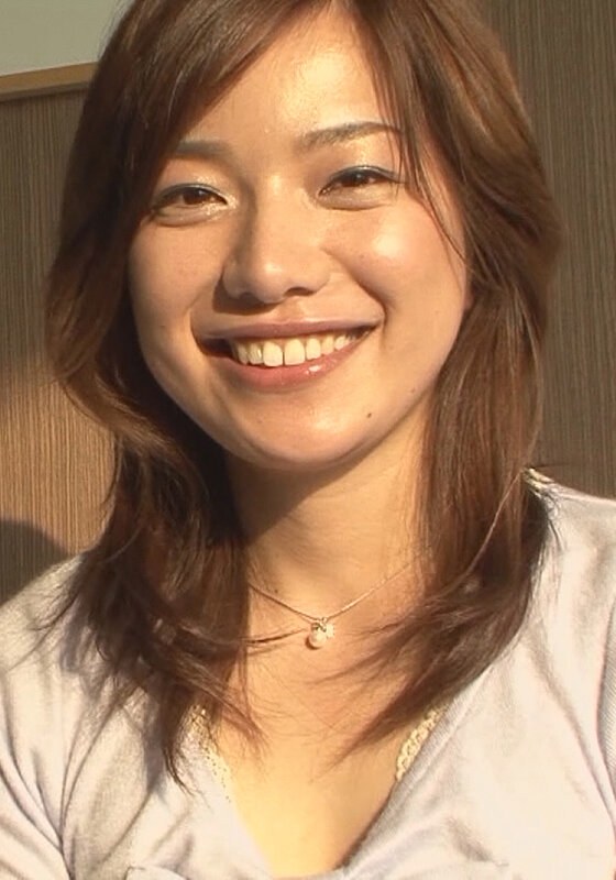出演作は1本限り？！ガチで可愛い素人妻が手違いでAVデビュー - 即ヌキ - h_1724v013i00001